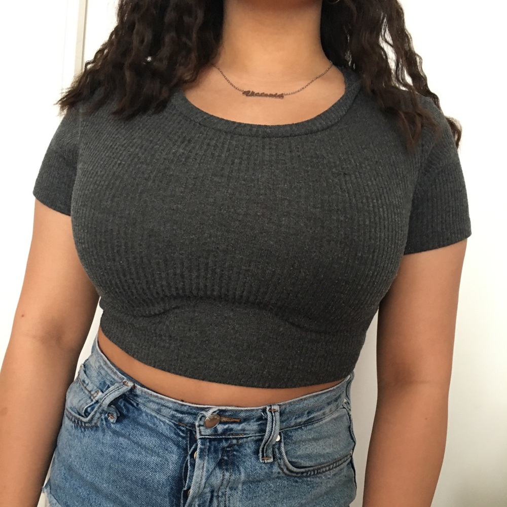 🍉 ribbed grey cropped t shirt